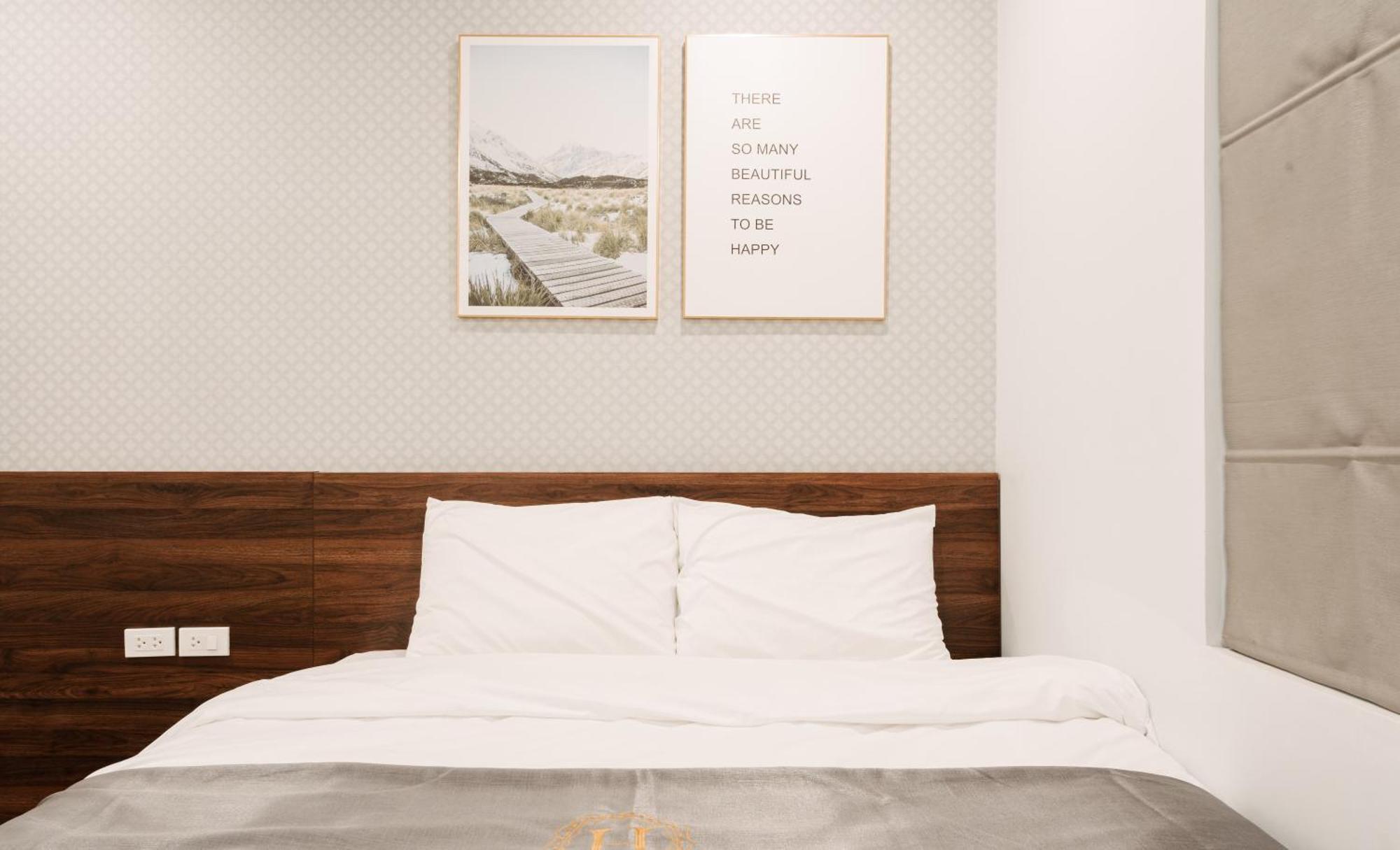Hi-Home Suites - The West Lake Xuan Dieu Hanoi Bagian luar foto